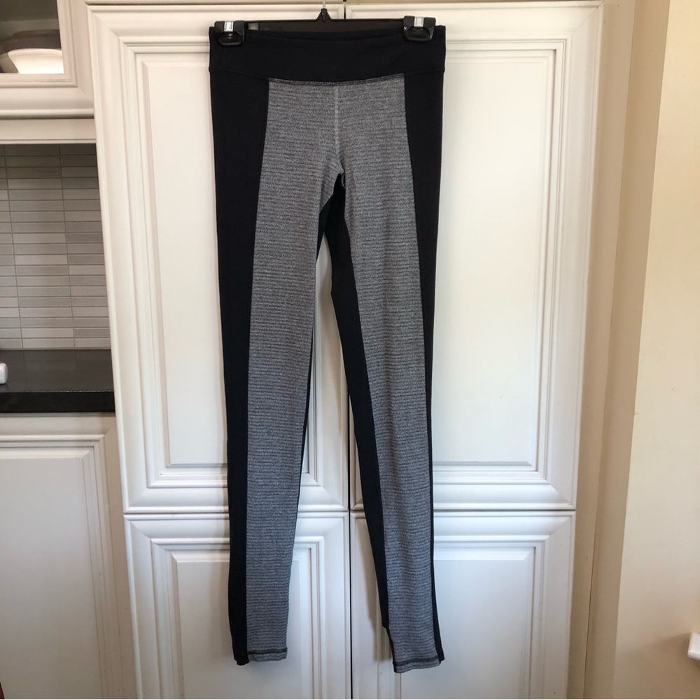 Ivivva by Lululemon girls stirrup leggings 🍋